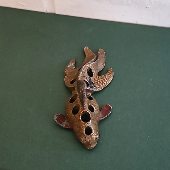 Antique koi fish flower frog - Picture 4 of 4